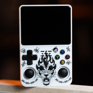 Gameboy Panther Head White