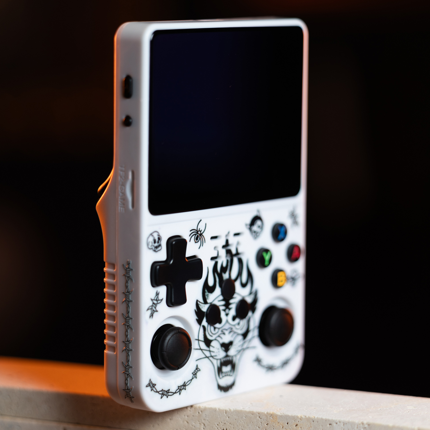 Gameboy Panther Head White - Image 3