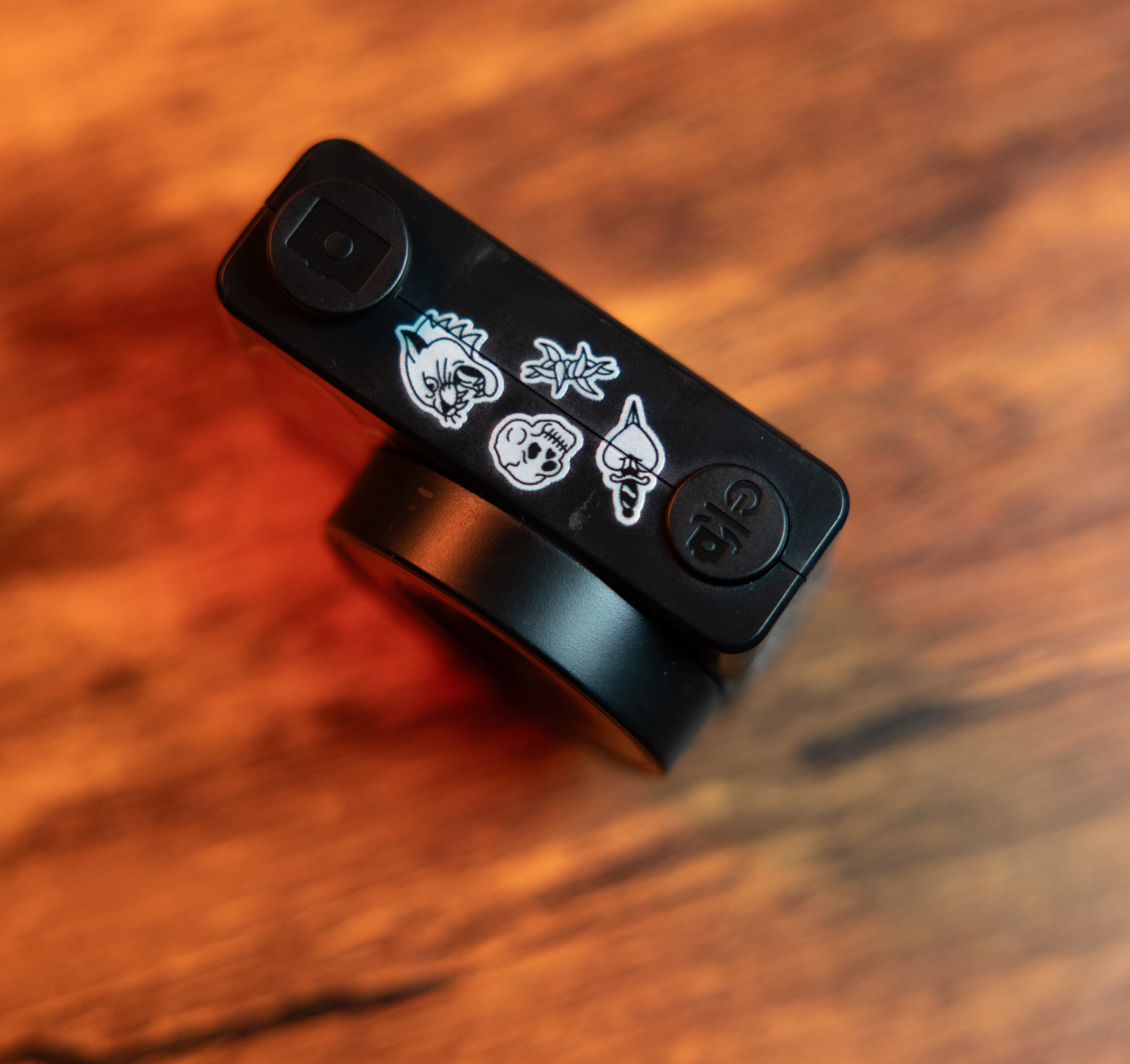 Mini Retro Camera (Black Eagle) - Image 2