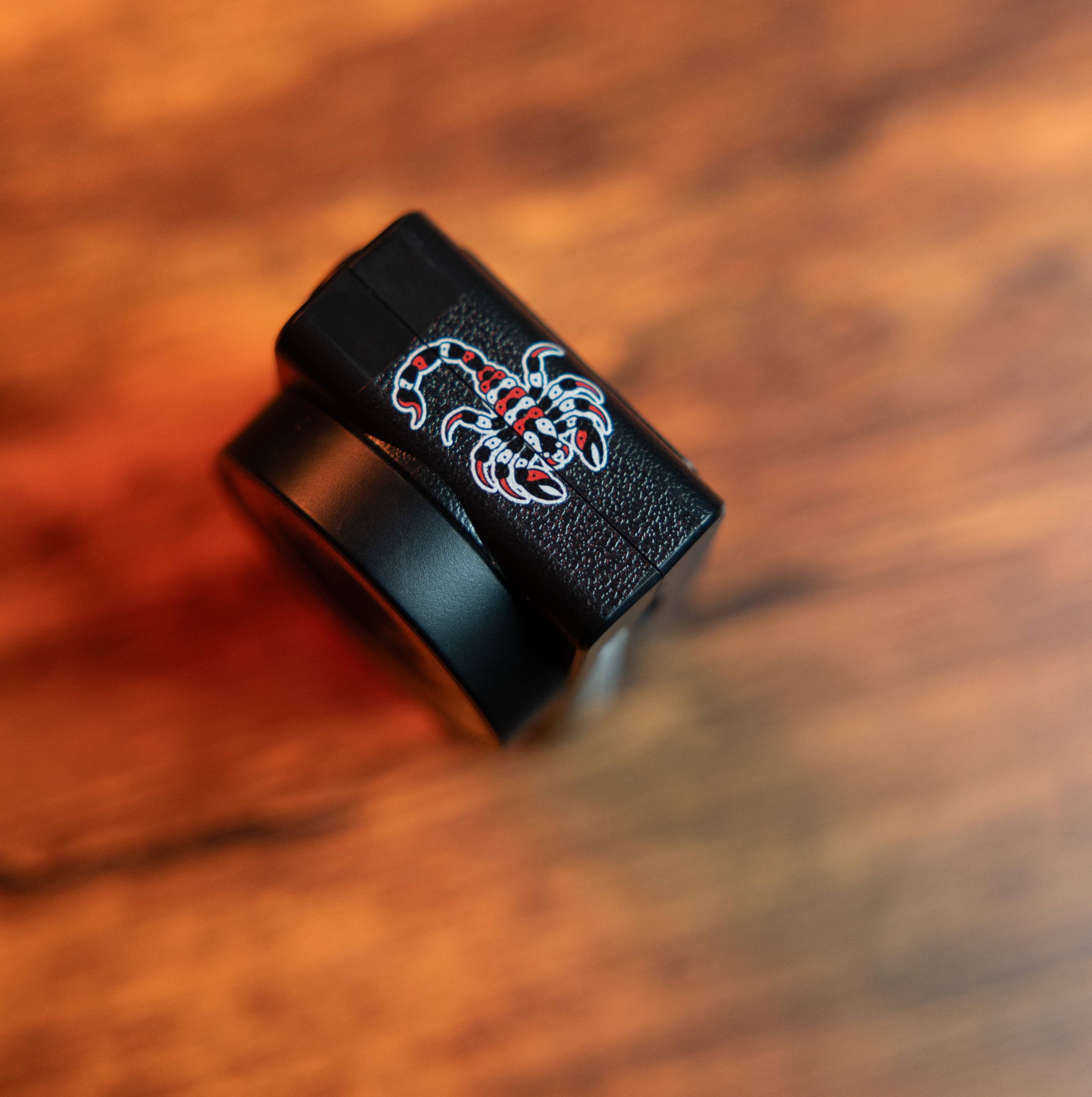 Mini Retro Camera (Black Eagle) - Image 4